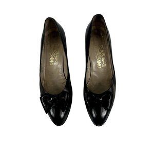 Ferragamo Vintage Shoe Low Bow Details Pointed Tow Low Heel Size 8 1/2 B